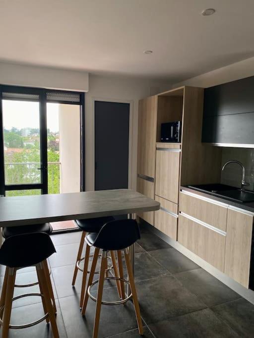 T3 - Centre - 75M2 - 2 Sdb - Parking - Calme Apartment Anglet Exterior photo